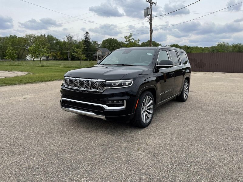 2022 Grand Wagoneer Series II 4x4Image 4