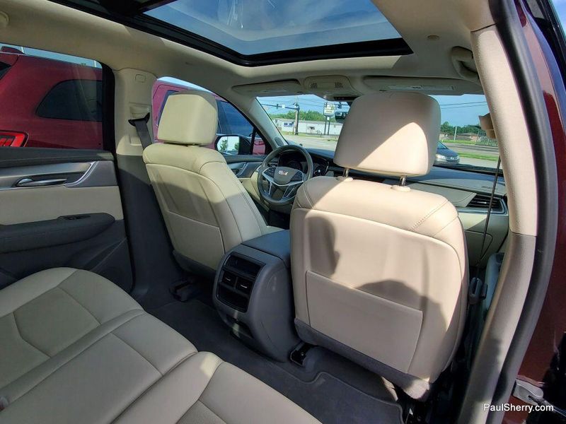 Used 2021 Cadillac XT5 AWD Premium LuxuryImage 23
