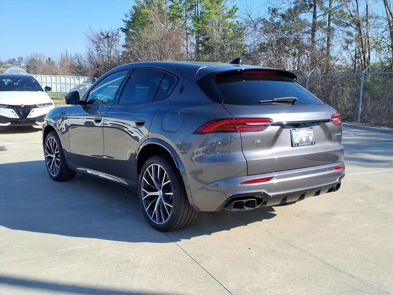 New 2026 Maserati Grecale ModenaImage 9