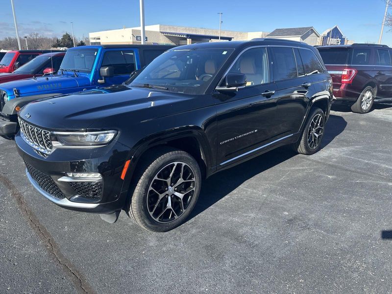 2022 Jeep Grand Cherokee Summit ReserveImage 11