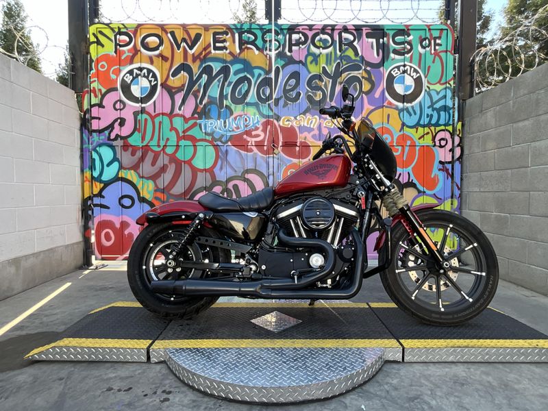 2018 Harley-Davidson XL883NImage 3