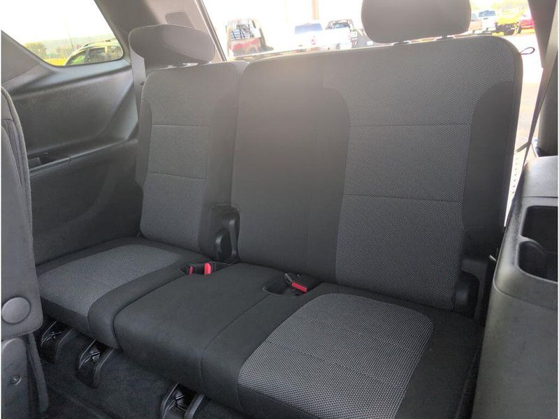 Used 2023 Chevrolet Traverse LT ClothImage 29