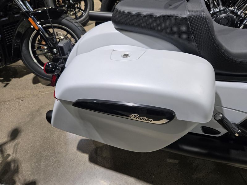 NEW 2025 INDIAN MOTORCYCLE CHIEFTAIN POWERPLUS DARK HORSE 112 RA Image 8