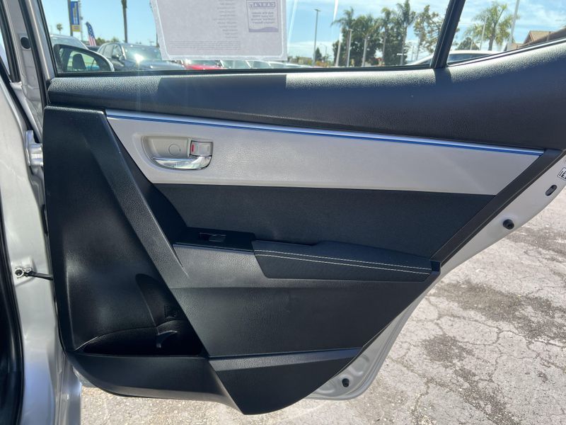 2015 Toyota Corolla LEImage 20