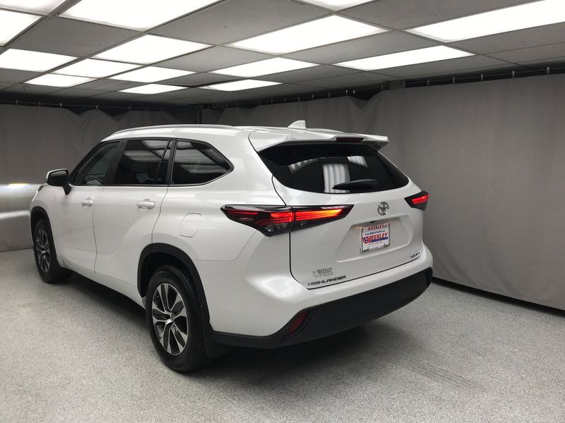 2024 Toyota Highlander XLEImage 14