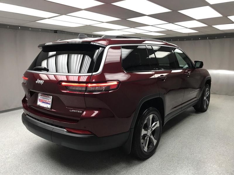 New 2026 Jeep Grand Cherokee L Limited 4x4Image 13