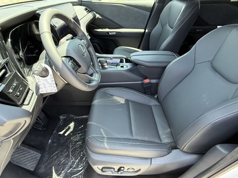 2025 LEXUS TX 350 PremiumImage 18