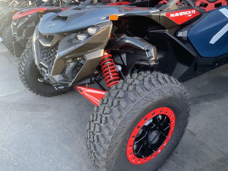New 2025 Can-Am MAVERICK R MAX X RS WITH SMART-SHOX 999T DCT Image 2
