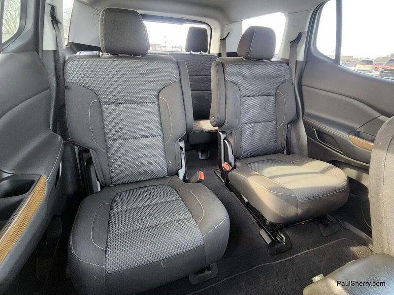 Used 2023 GMC Acadia SLE