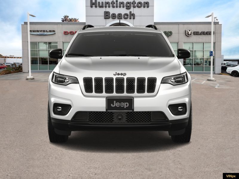 2023 Jeep Cherokee Altitude Lux 4x4 in a Bright White exterior color and Blackinterior. BEACH BLVD OF CARS beachblvdofcars.com 