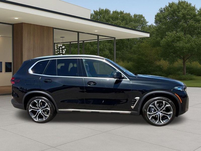 Used 2025 BMW X5 xDrive40iImage 7