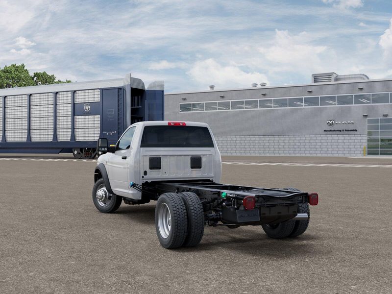 New 2025 RAM 5500 Chassis Cab TradesmanImage 28