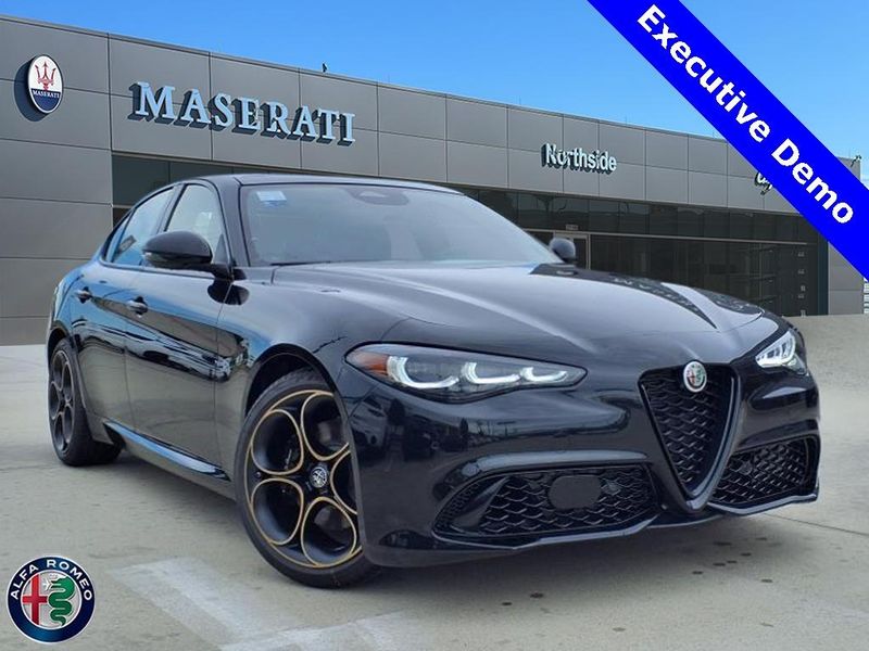 New 2025 Alfa Romeo Giulia Intensa RwdImage 1