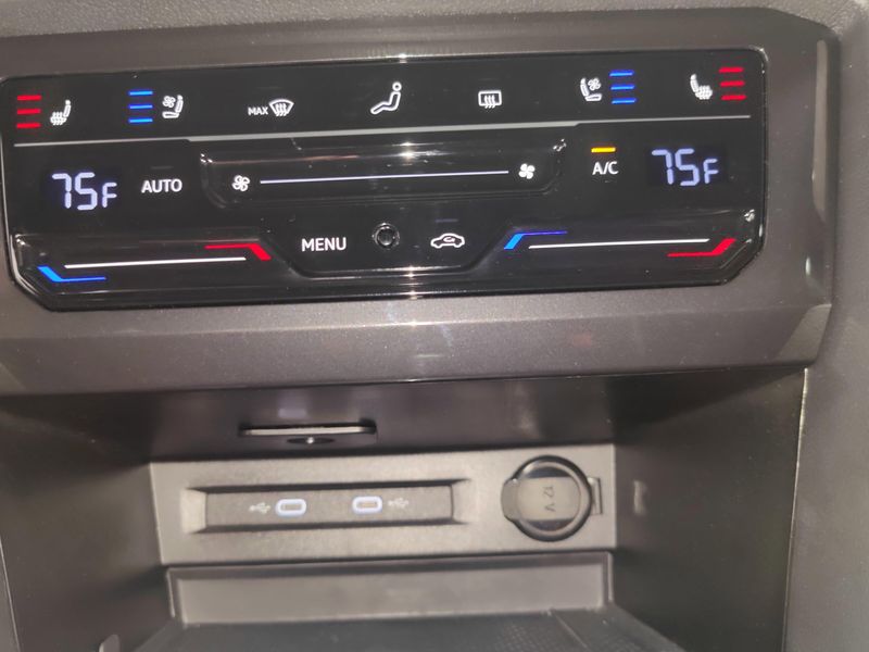 Used 2024 Volkswagen Tiguan AWD SEL R-Line w/Sunroof/NavImage 26