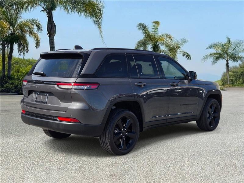 Used 2025 Jeep Grand Cherokee Altitude X 4x2