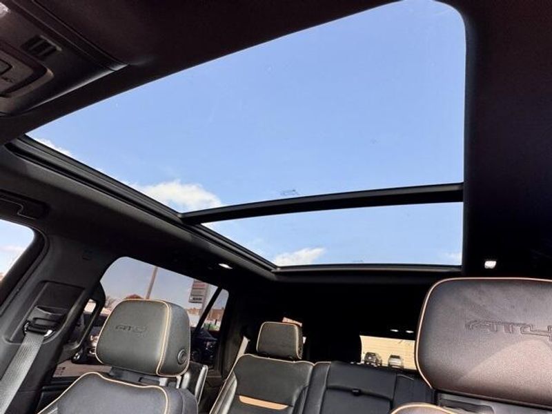 Used 2022 GMC Yukon AT4Image 18