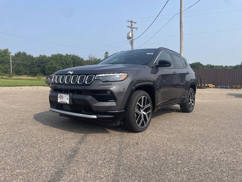 2024 Jeep Compass Limited 4x4Image 4