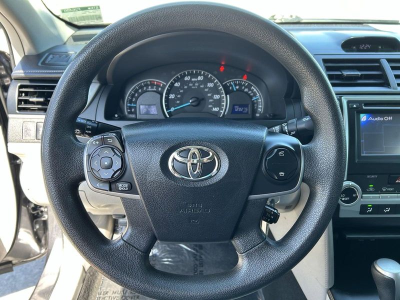 2014 Toyota Camry LEImage 24