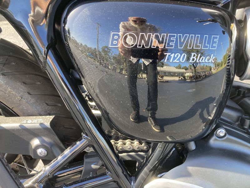 2024 Triumph Bonneville T120 Black 