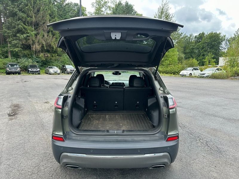 2019 Jeep Cherokee LimitedImage 16