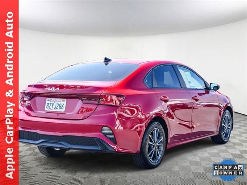 Used 2022 Kia Forte LXSImage 8