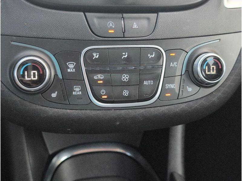 Used 2024 Chevrolet Malibu LTImage 15