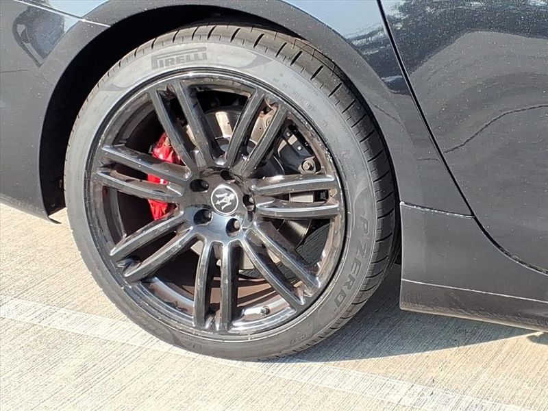 Used 2022 Maserati Quattroporte ModenaImage 13