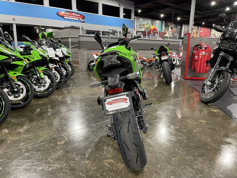 2025 Kawasaki NINJA 650 KRT EDITION ABS Image 9