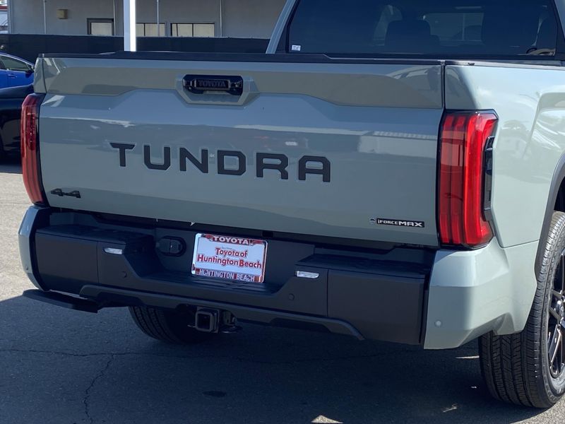New 2025 Toyota Tundra Limited HybridImage 4