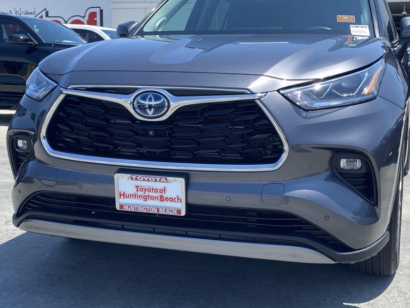Used 2023 Toyota Highlander PlatinumImage 7