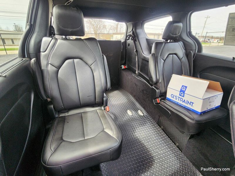 New 2026 Chrysler Voyager Lx