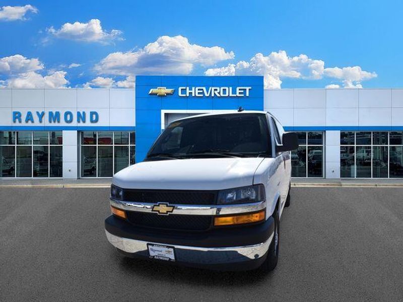 New 2025 Chevrolet Express 2500 Work VanImage 8