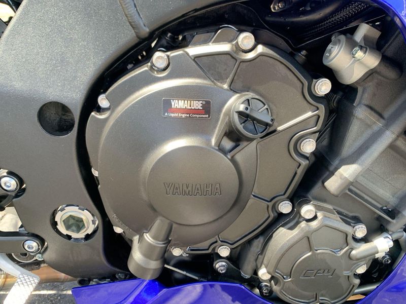 Used 2025 Yamaha YZF-R1 CA Image 26