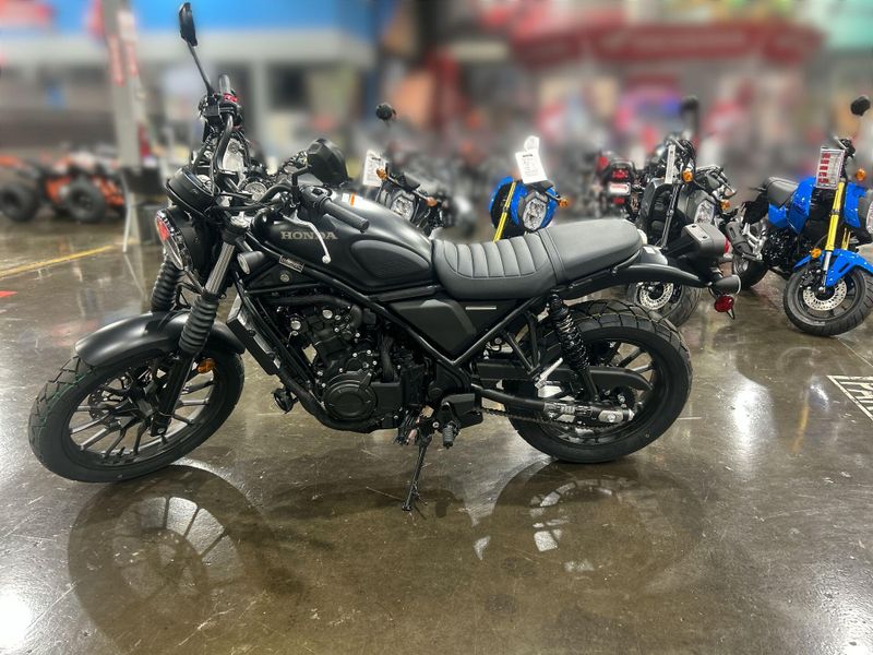 New 2025 Honda SCL500 Image 10