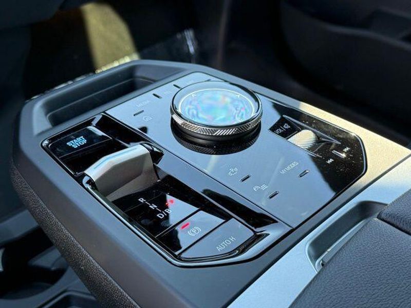 Used 2026 BMW iX xDrive45Image 25