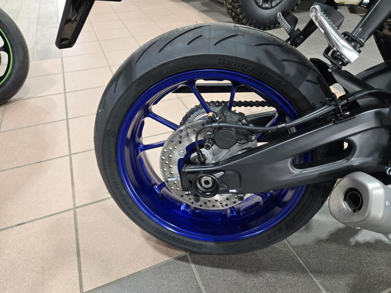 2025 Yamaha YZFR7 TEAM BLUE Image 16