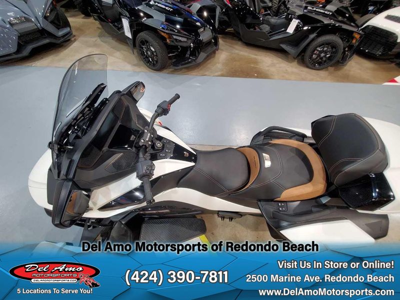 2024 Can-Am SPYDER RT SEA-TO-SKY (SE6)Image 19