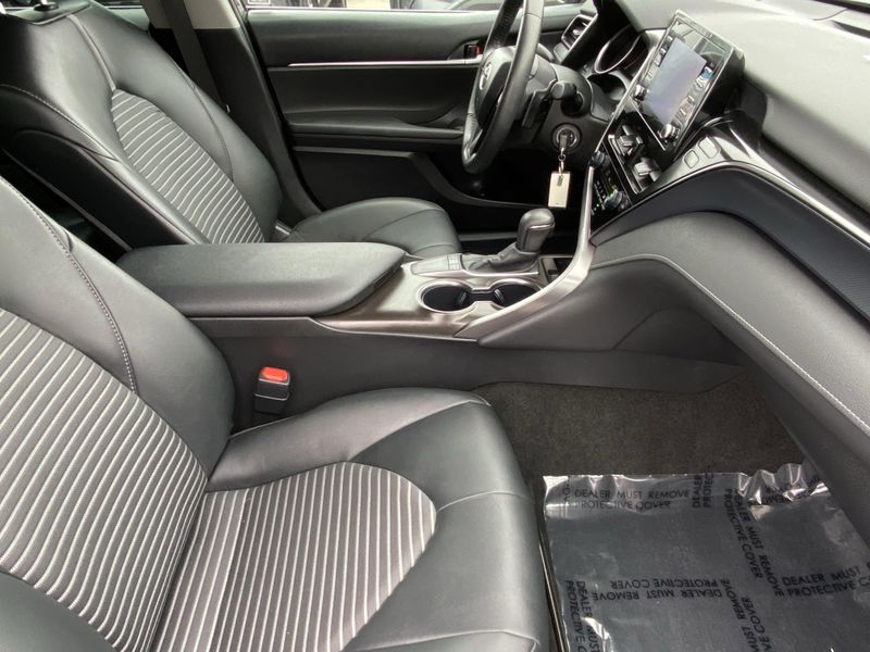 Used 2024 Toyota Camry SEImage 10