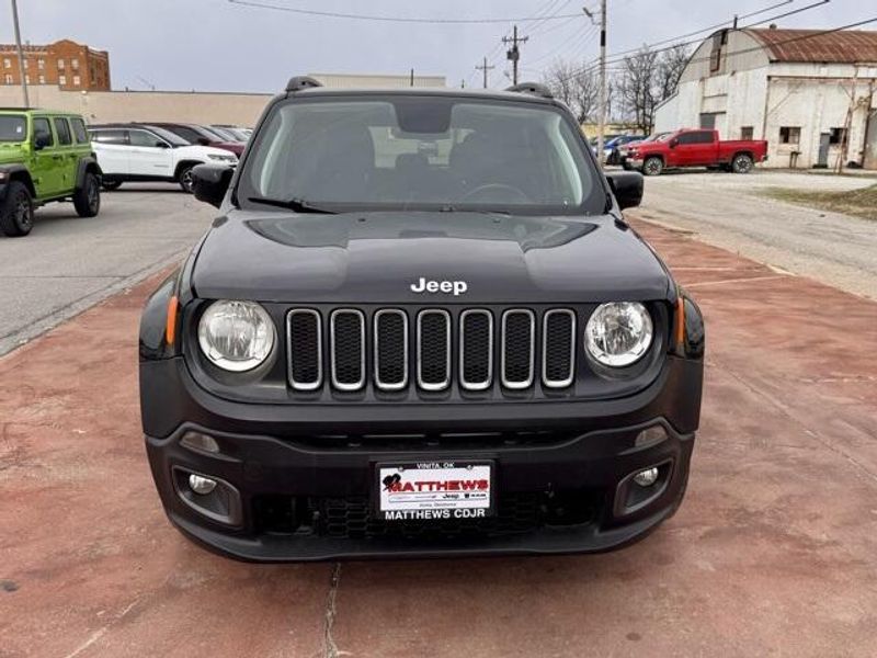 Used 2018 Jeep Renegade LatitudeImage 2