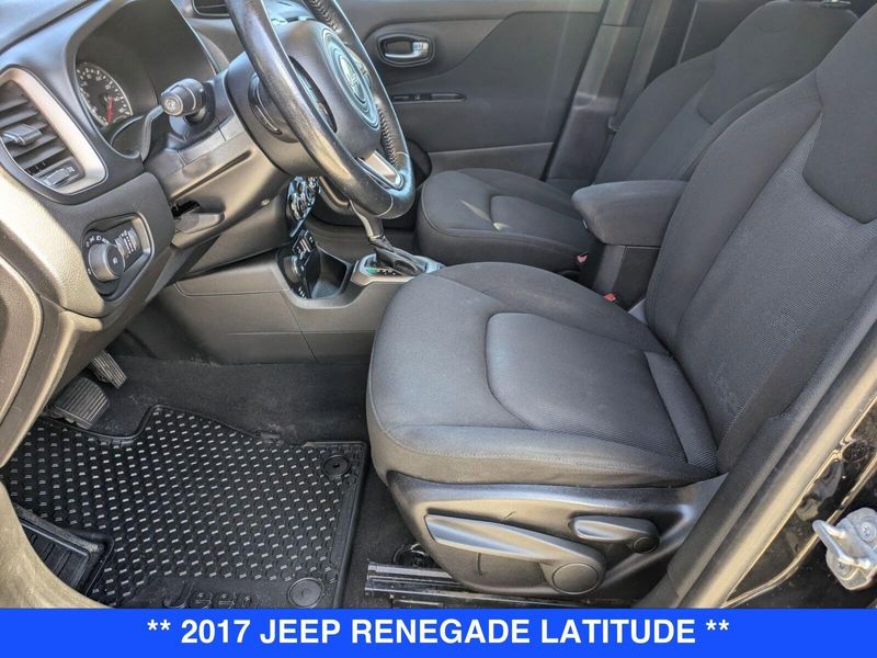 2017 Jeep Renegade Latitude North Edition photo 11
