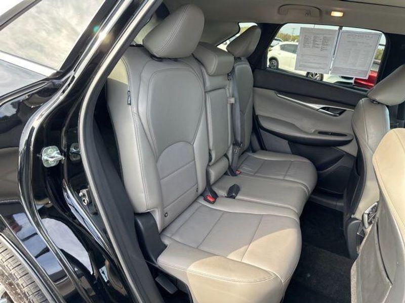 2023 INFINITI QX50 LuxeImage 10