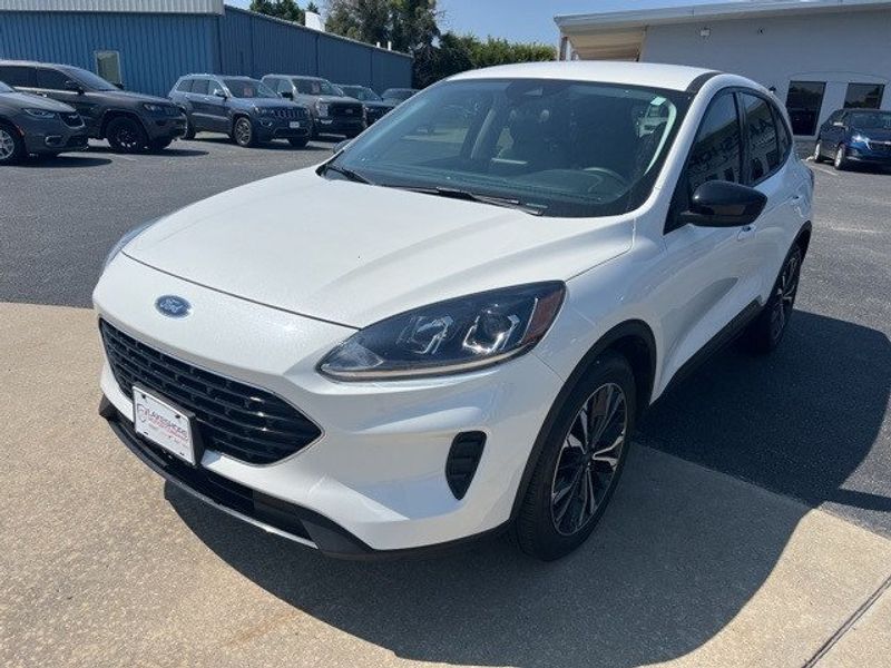 2021 Ford Escape SEImage 3