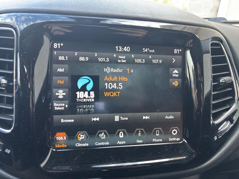 Used 2018 Jeep Compass LimitedImage 11