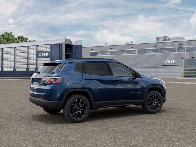 New 2026 Jeep Compass Latitude Altitude 4x4Image 4