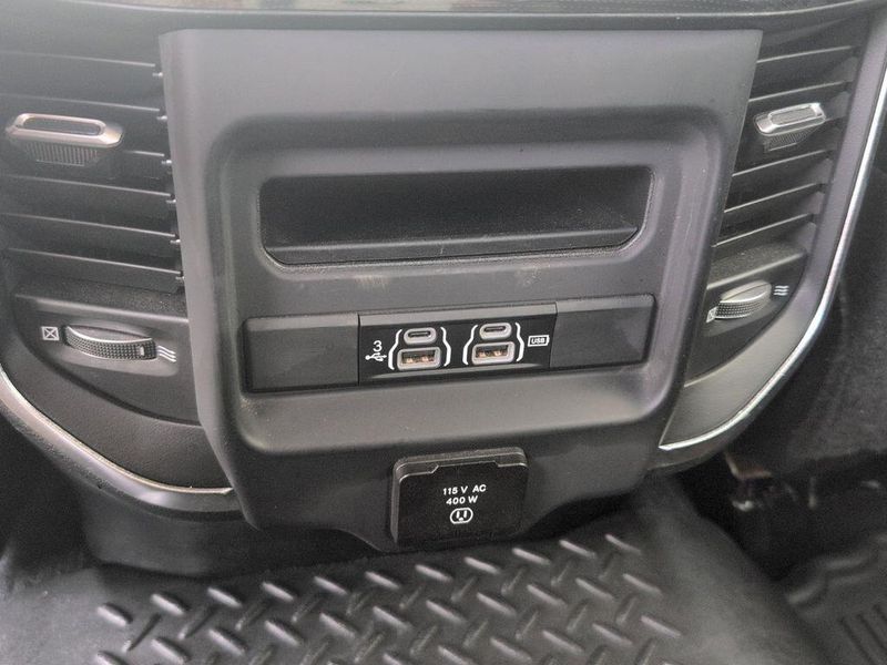 2019 RAM 2500 LaramieImage 37