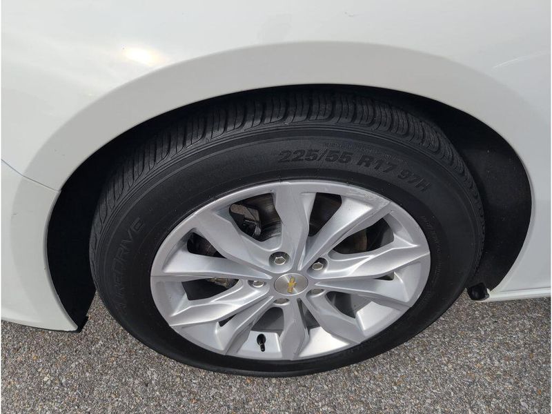 2023 Chevrolet Malibu LTImage 9