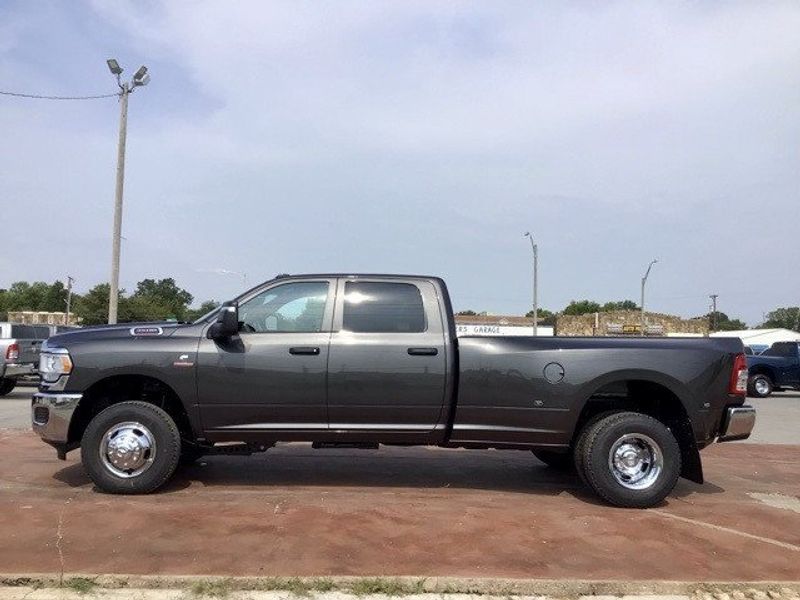 2024 RAM 3500 Tradesman Crew Cab 4x4 8