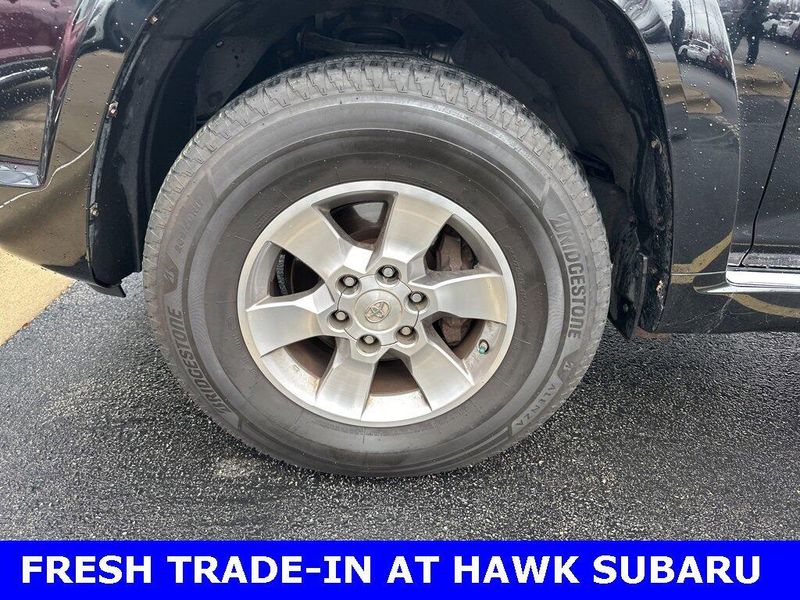 2012 Toyota 4Runner SR5 photo 2