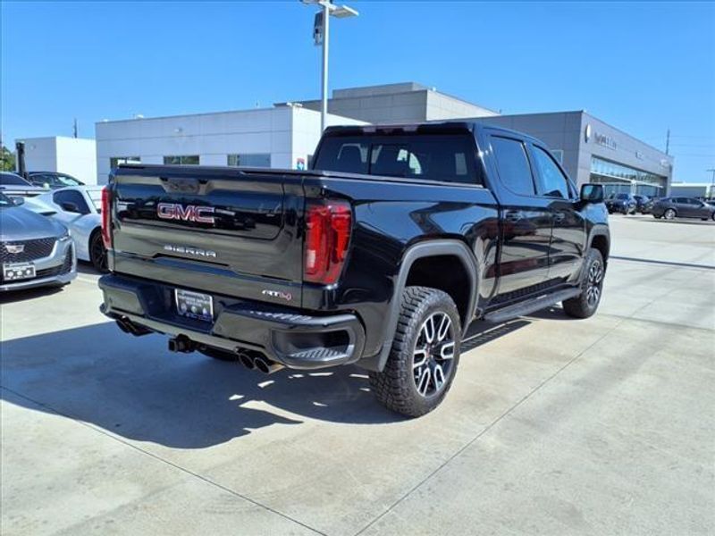 2022 GMC Sierra 1500 AT4Image 13