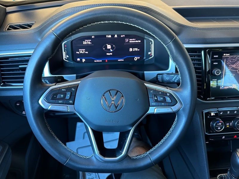 2021 Volkswagen Atlas Cross Sport 3.6L V6 SEL PremiumImage 2